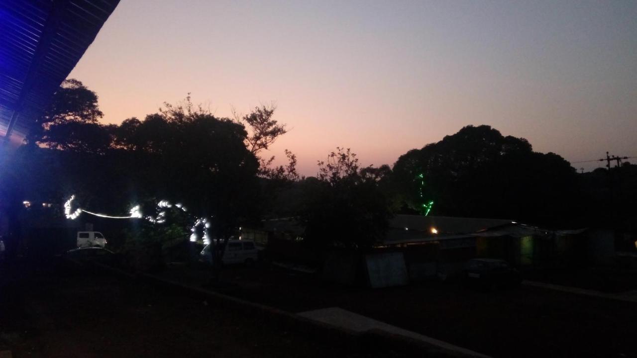 מלון Mahābaleshwar Bluebell Residency מראה חיצוני תמונה