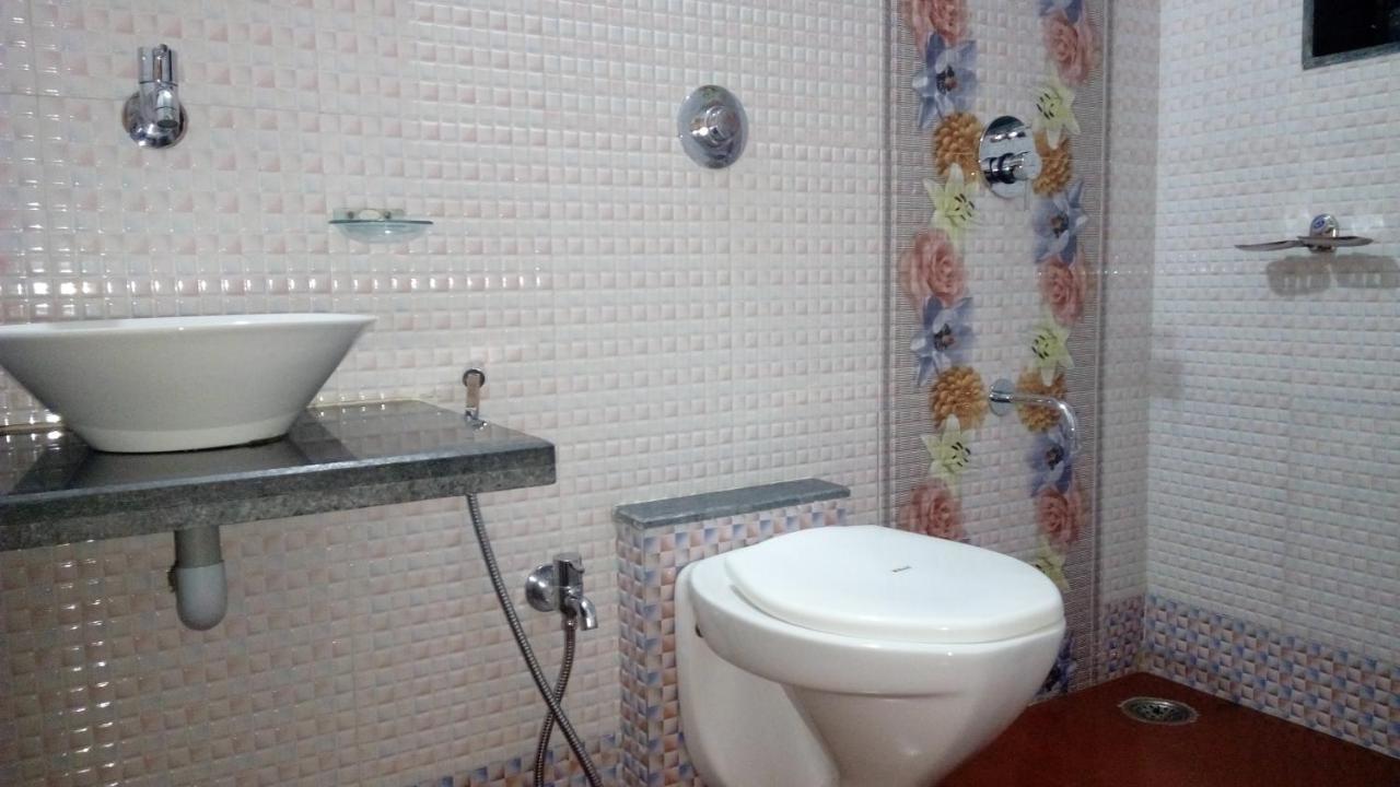 מלון Mahābaleshwar Bluebell Residency מראה חיצוני תמונה